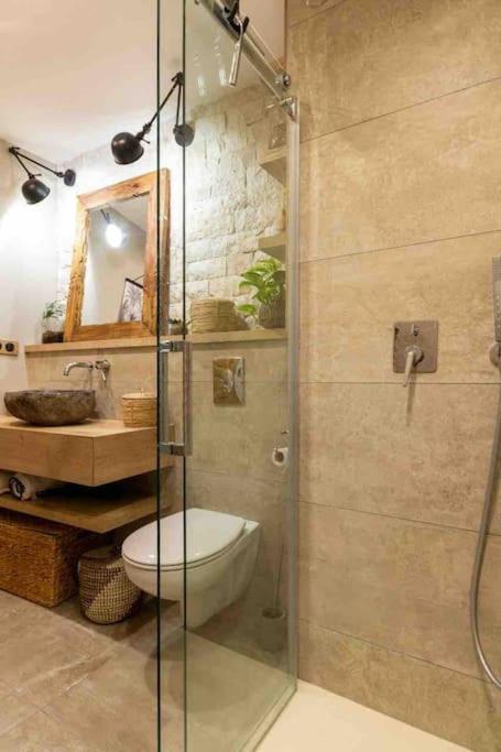 Le Loft Des Hospices : Centre/Parking/Vueriviere Appartement Beaune  Buitenkant foto
